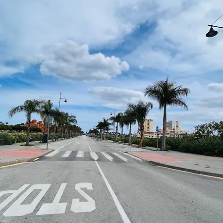Luxury Alamos Garden Con Parking דירה *